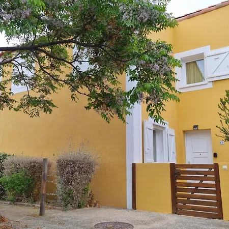 Superbe Pavillon Proche De La *