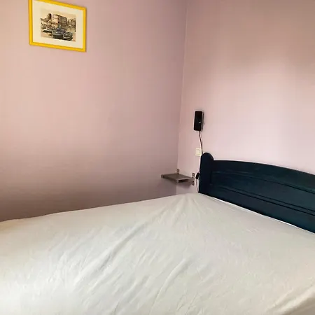 Superbe Pavillon Proche De La *